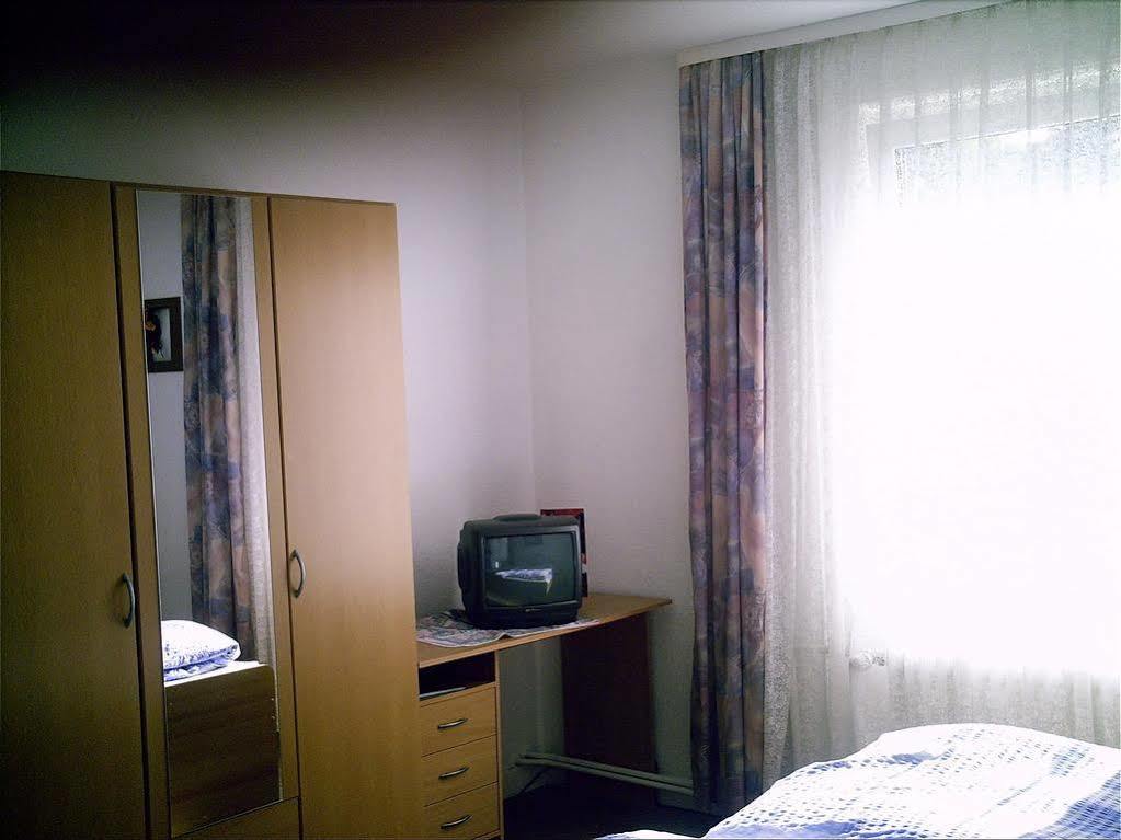 Altes Zollhaus Guest House Бад Пирмонт Екстериор снимка